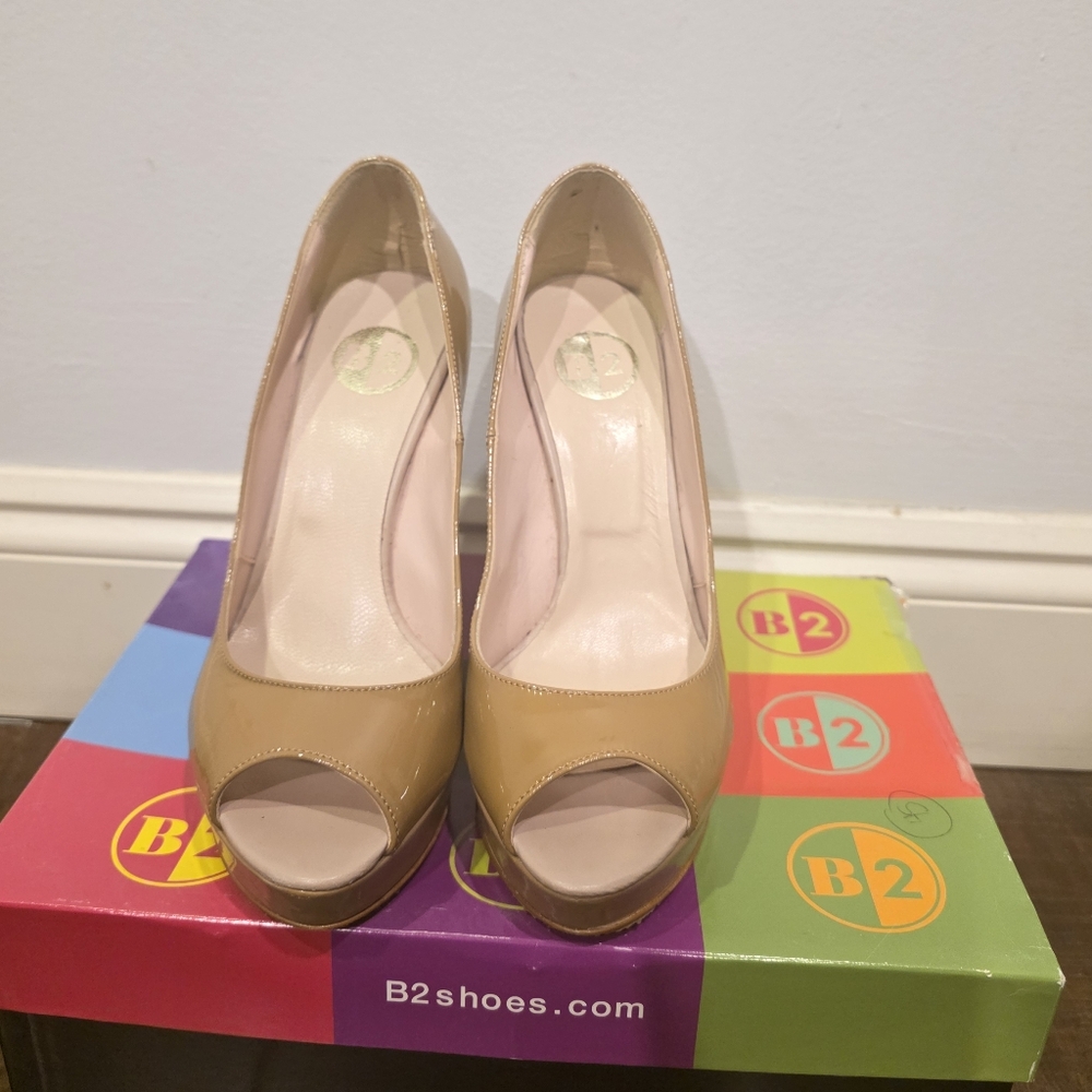 B2 Italian Leather Peep Toe Platform High Patent Heels Nude Beige Size 38